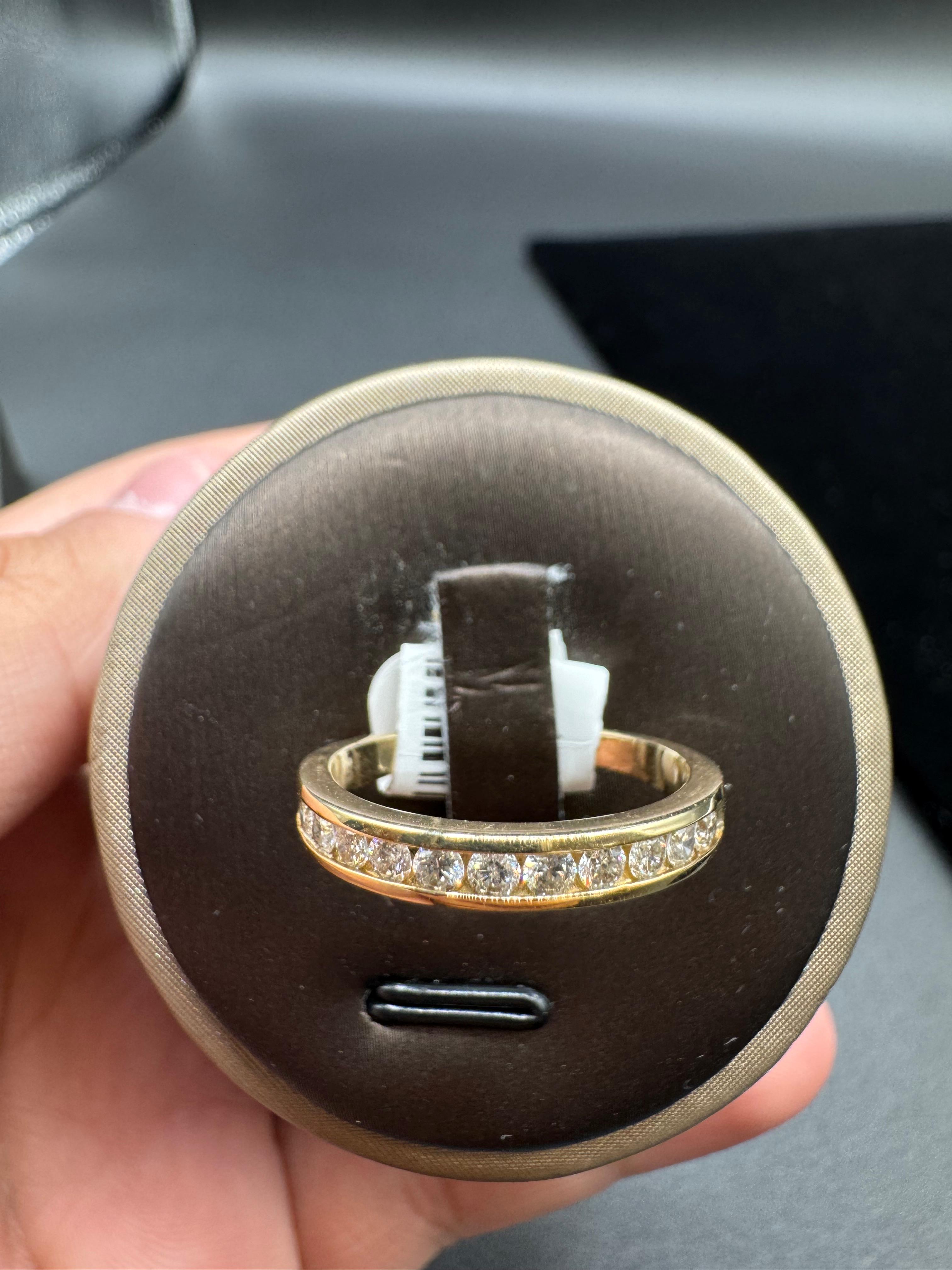 14KT Yellow Gold 0.52CT Diamond Band.