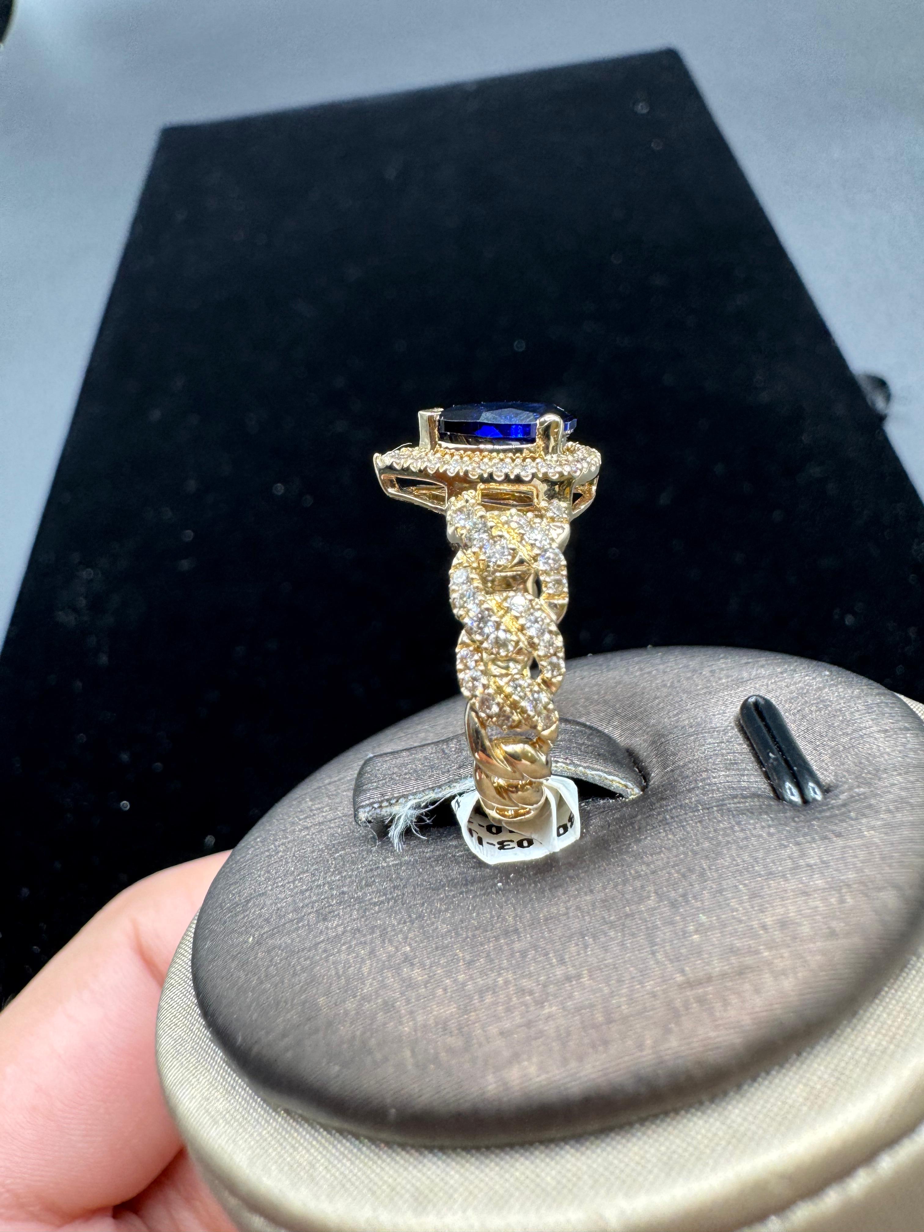 14KT Yellow Gold 0.55CT PEAR Shape SAPHIRE Diamond Ring.