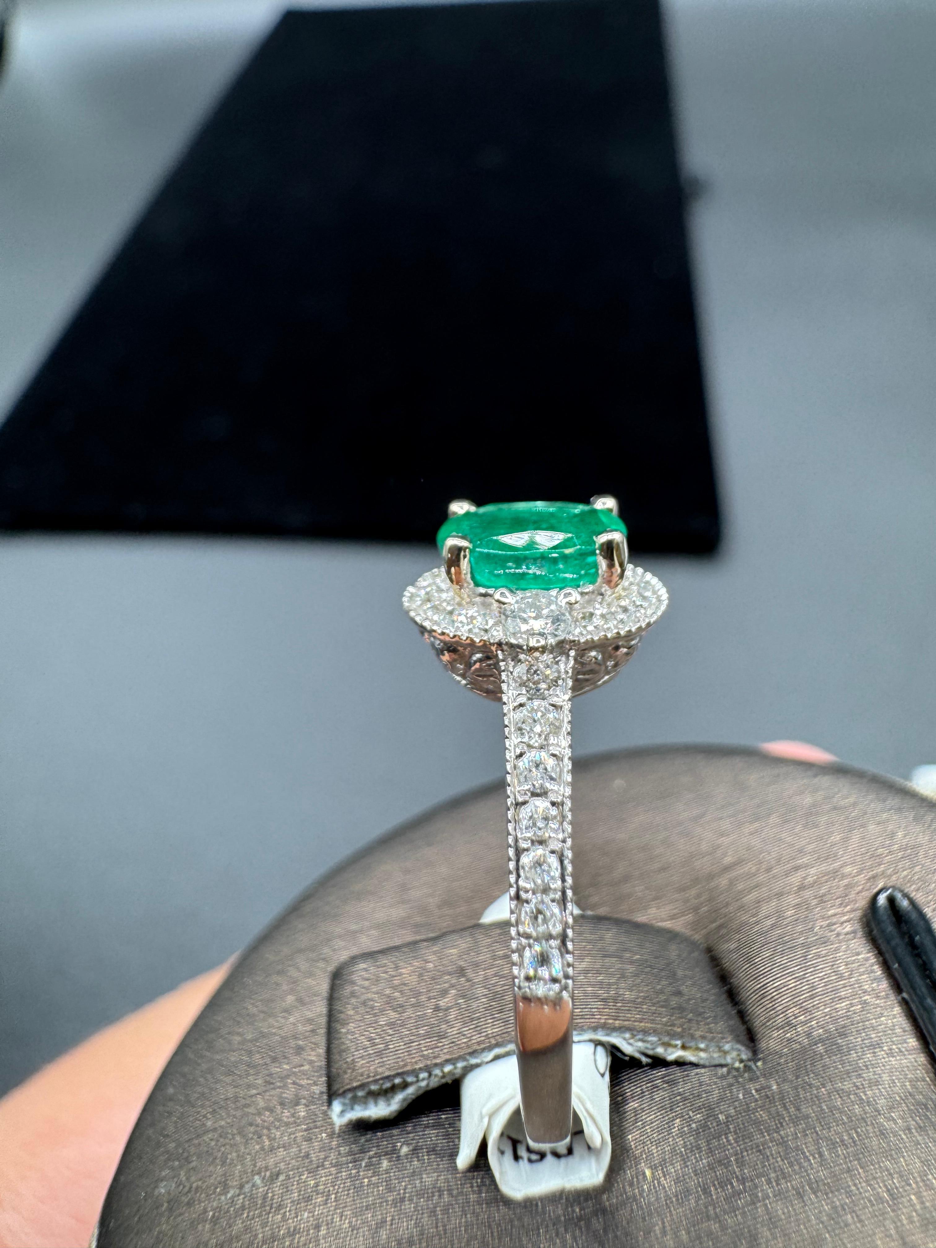 14KT White Gold 0.40CT Diamond & 0.79CT EMRALD Birthstone ring.