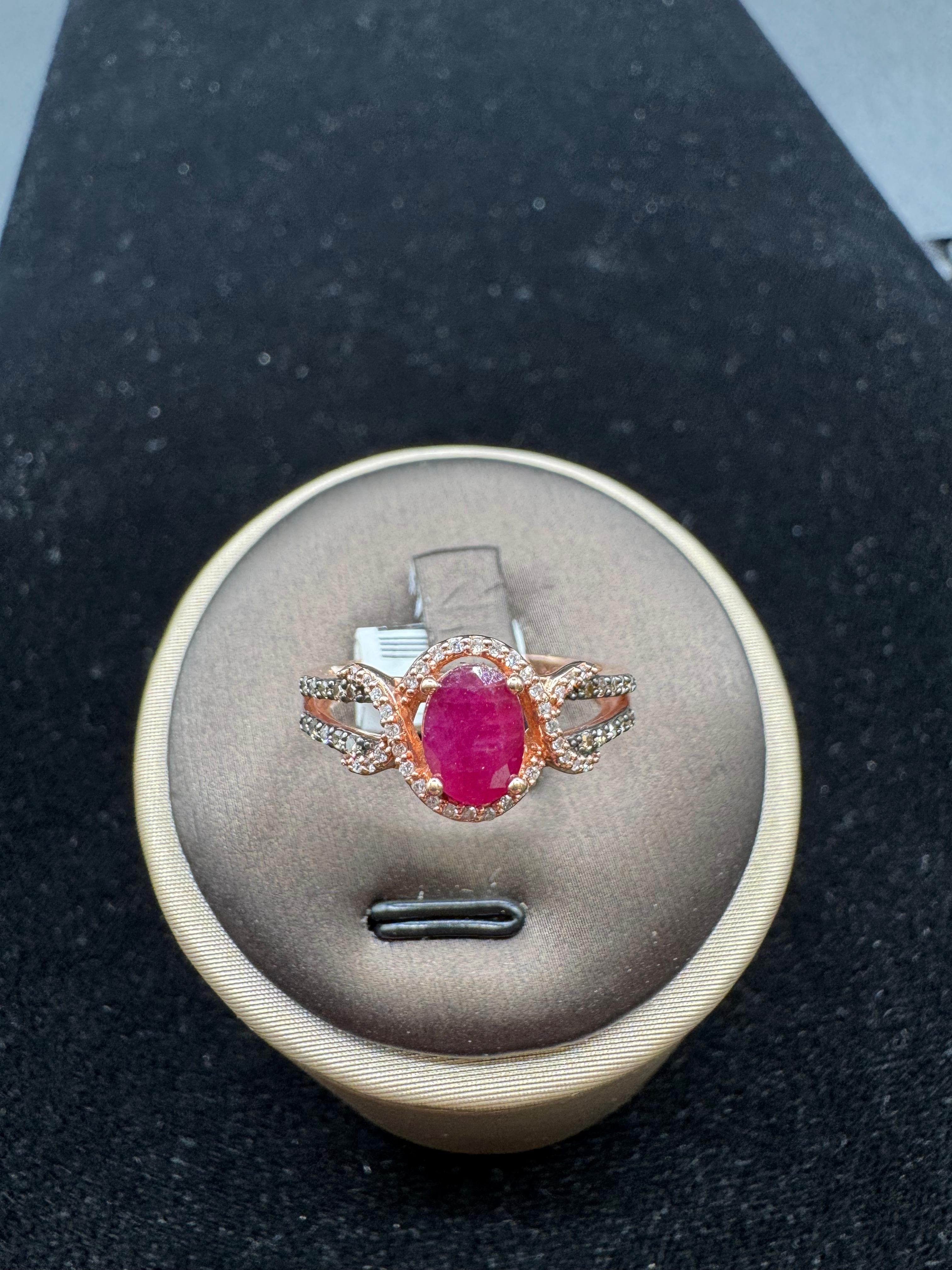 10KT Rose Gold 0.25CT Diamond & 0.50CT RUBY Ring.