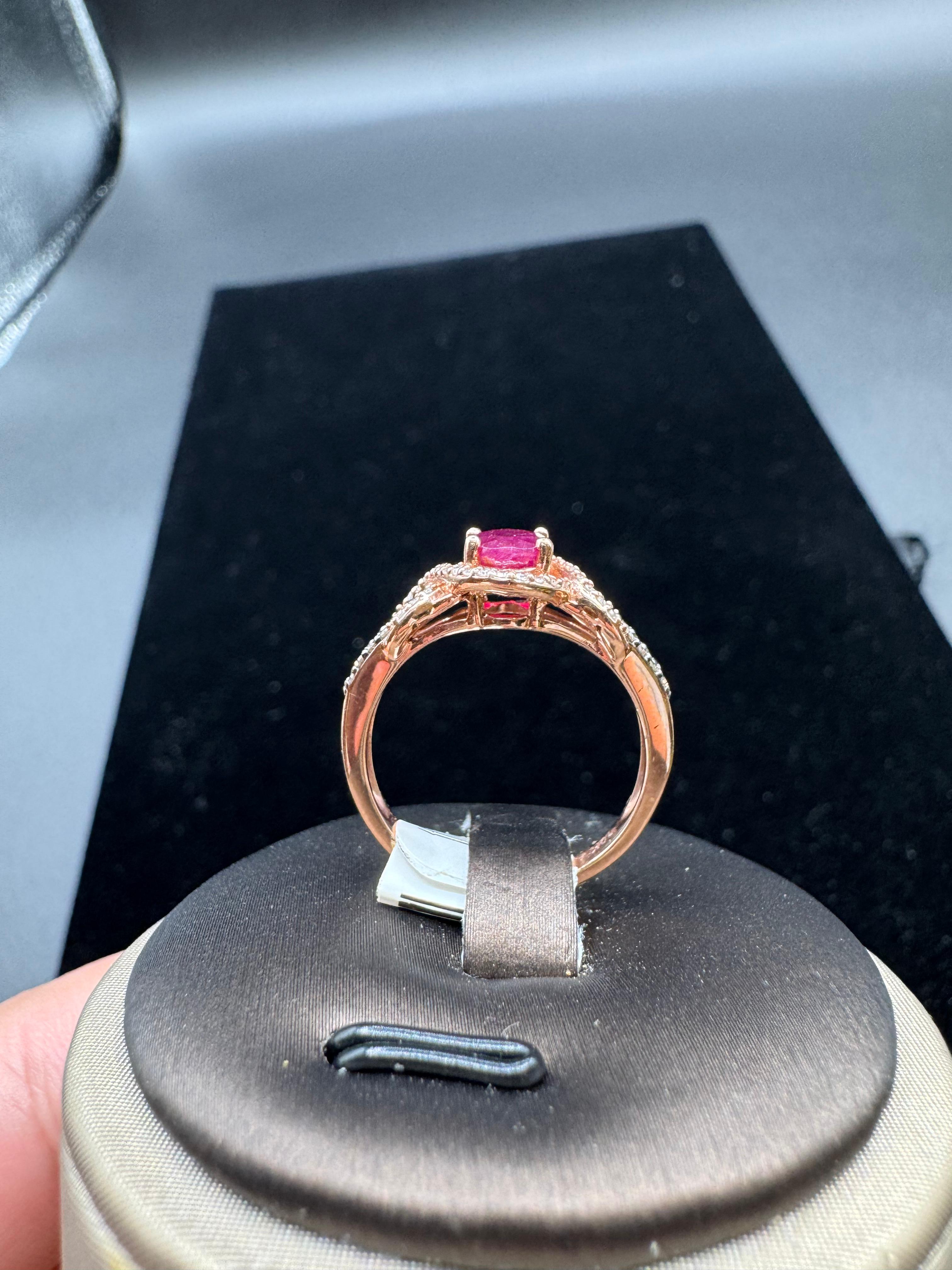 10KT Rose Gold 0.25CT Diamond & 0.50CT RUBY Ring.